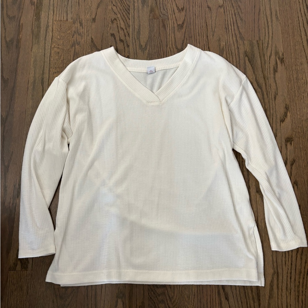 Old Navy V-Neck Tunic Oversized Cream Long Sleeve Plush Top